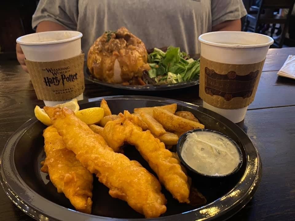 3 Days at Universal Orlando (Fall 2025): A Realistic Itinerary for Families Who Want the Rides and the Rest leaky cauldron harry potter